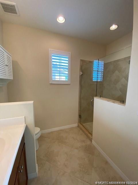 Building Photo - 566 SW Glen Crest Way