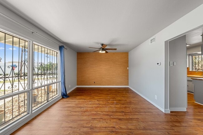 Building Photo - 303 Marquis Ln