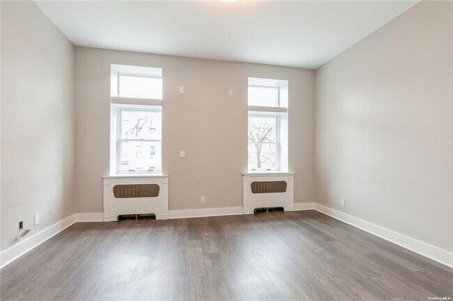 Building Photo - 344 E 116th St