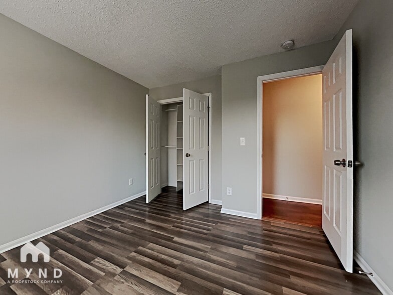 Building Photo - 4035 Coopersdale Rd