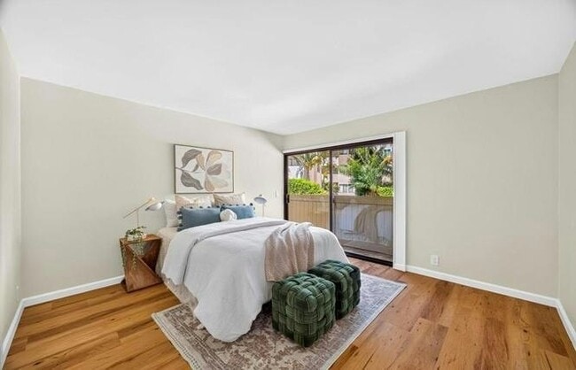 Building Photo - 2639 Pirineos Way