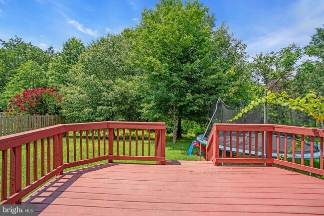Building Photo - 8142 Tenbrook Dr