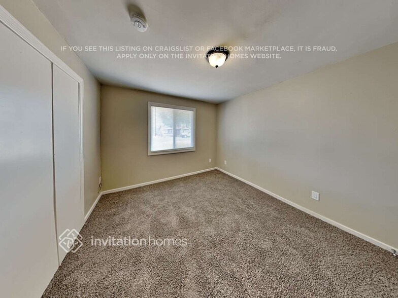 Building Photo - 3814 W Vista Ave