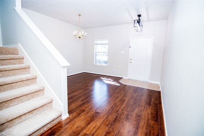 Building Photo - 25914 Chapman Falls Dr