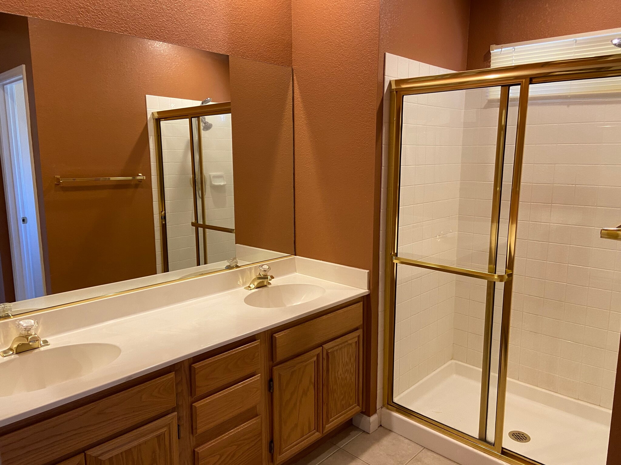 Building Photo - 3964 Glenview Terrace