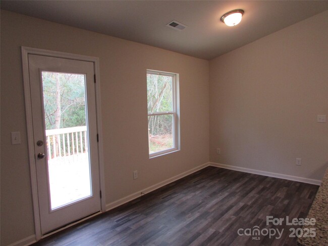 Building Photo - 1385 Amberlight Circle