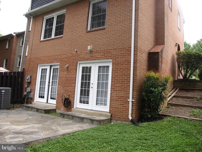 Building Photo - 3354 Contessa Ct