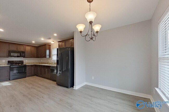 Building Photo - 488 Ford Chapel Rd