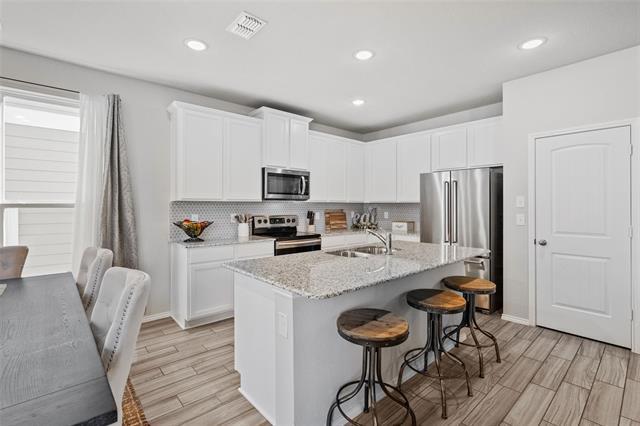 Building Photo - 10049 Adams Ln