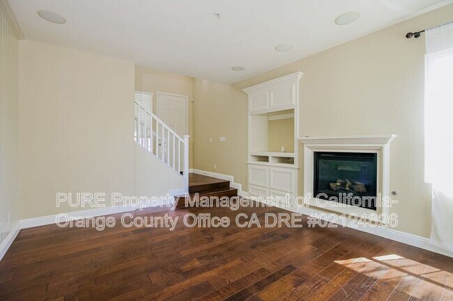 Building Photo - 3 Flowerdale