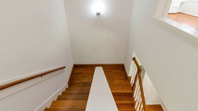 Building Photo - 14918 Plantation Oak Dr