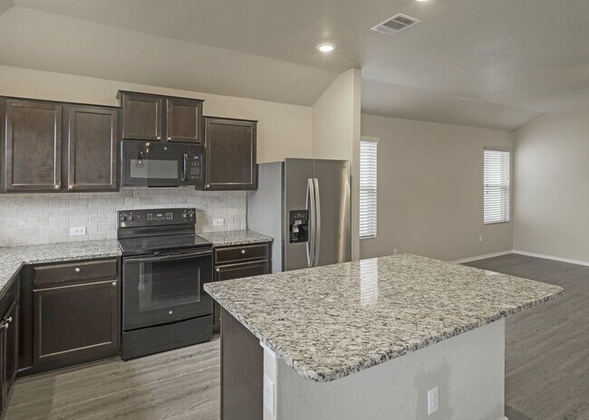 Building Photo - Beautiful 3 Bedroom Home in Voss Farms—Open Floor Plan & Great Outdoor Space!