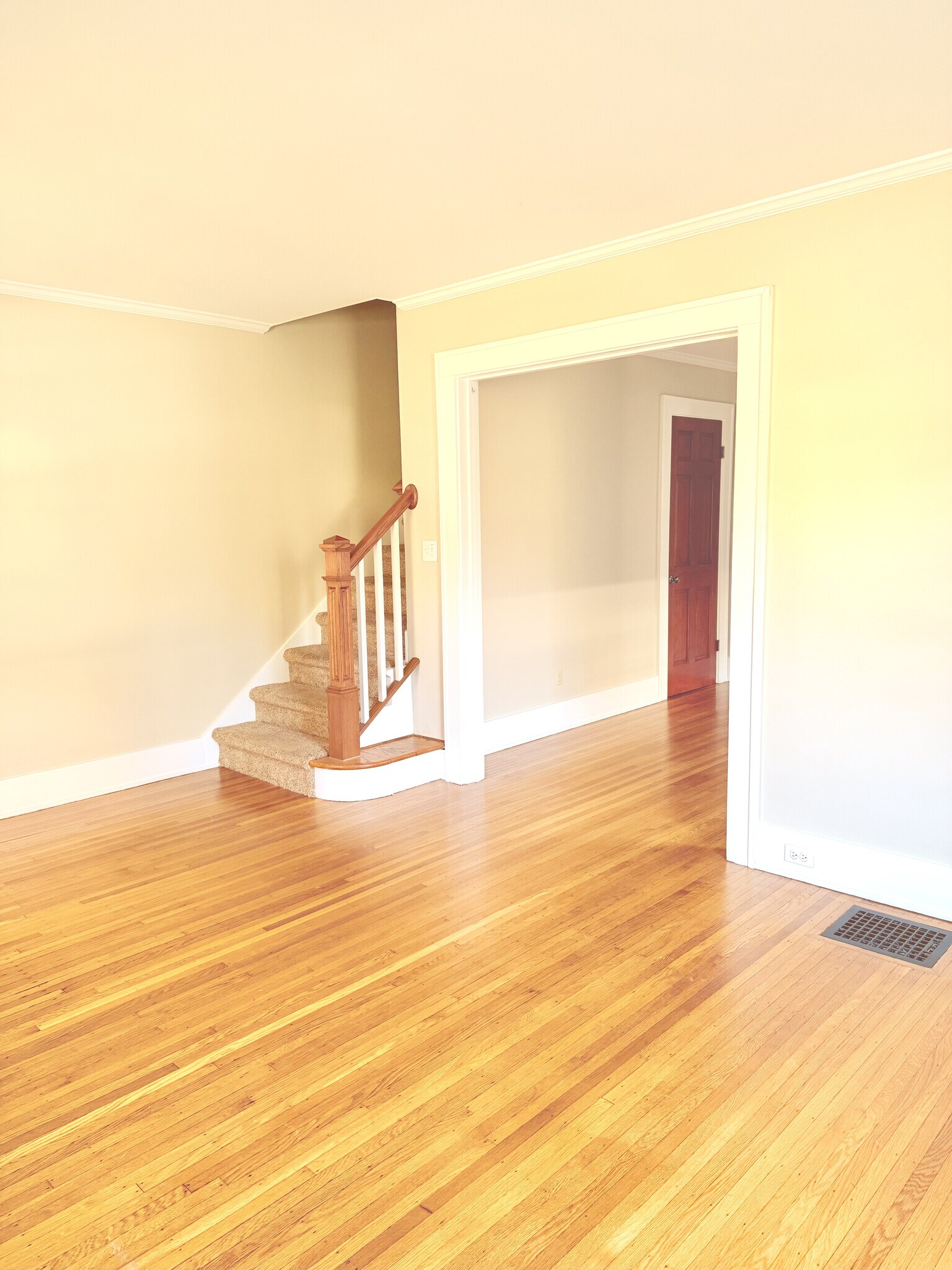 Building Photo - 91 Lacy St