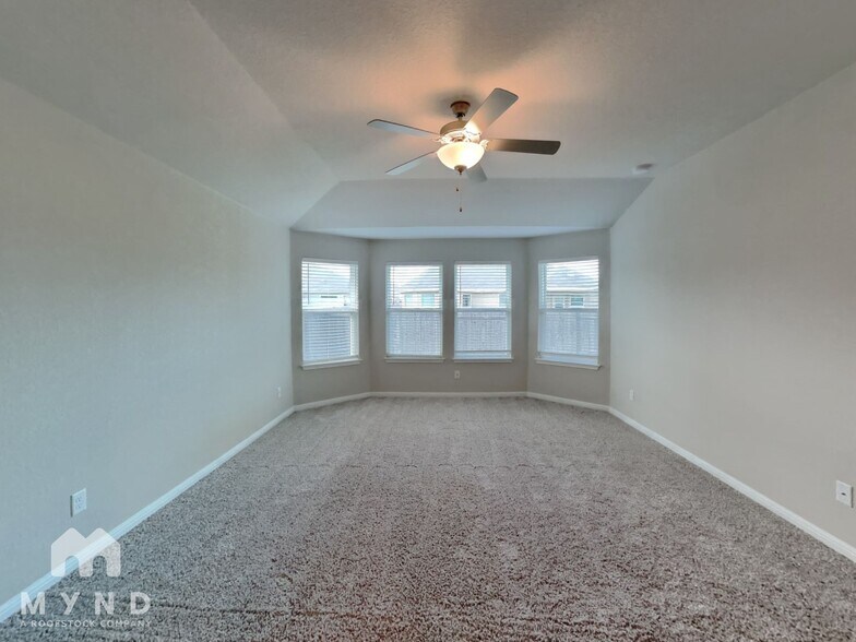 Building Photo - 100 Ostracoda Ln