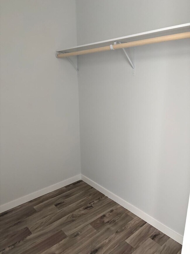 Building Photo - 127 Hubert Blvd