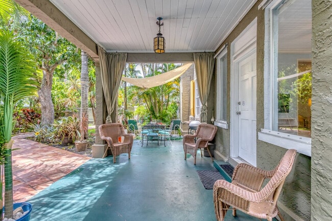 Building Photo - 511 29th St