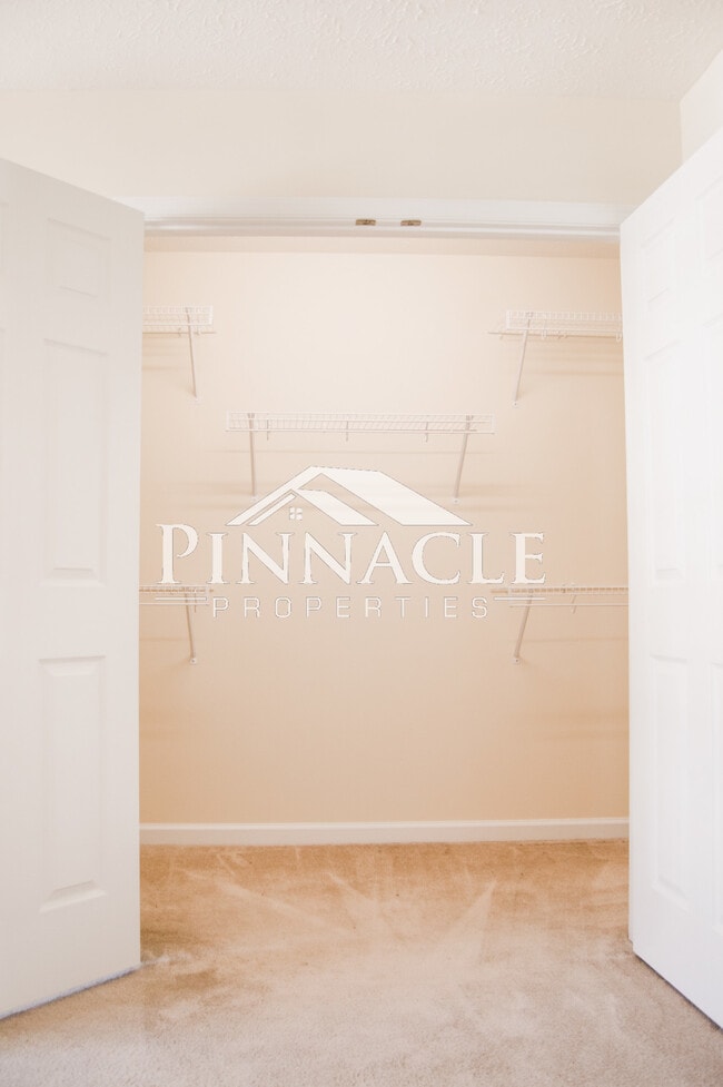 Master Closet - 106 Colonnade St