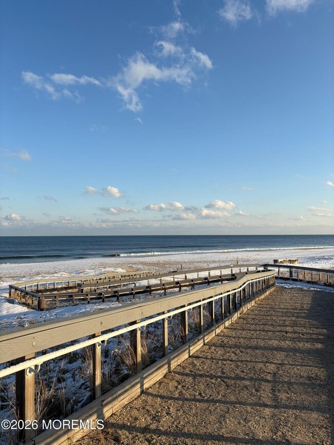 Building Photo - 330 NJ-35