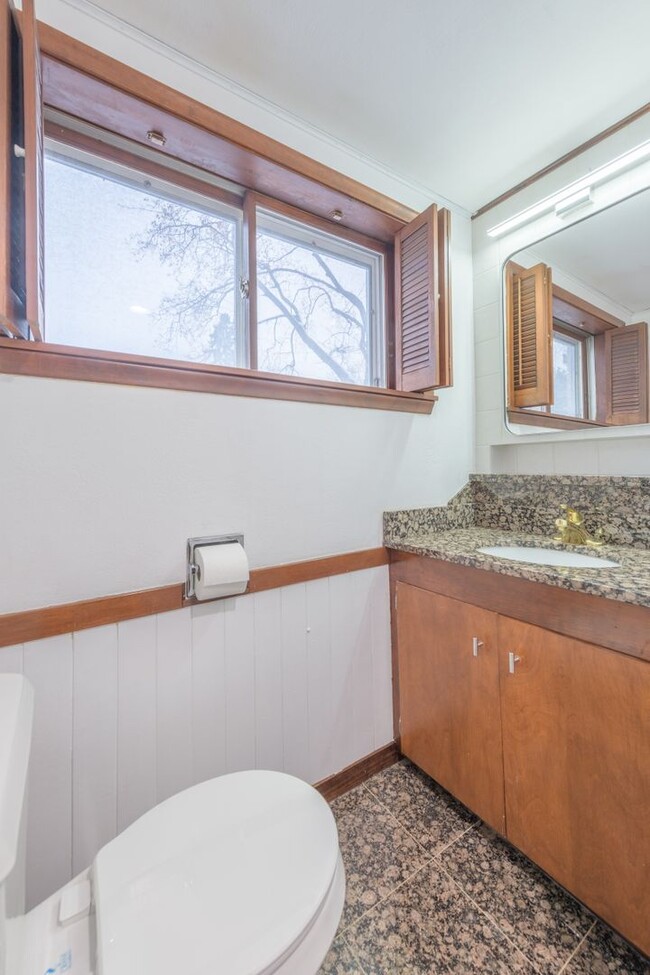 Building Photo - Great Roseville Home, Moundsview Schools, ...
