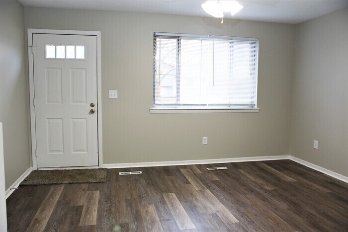 Building Photo - 2755 Glenbriar St