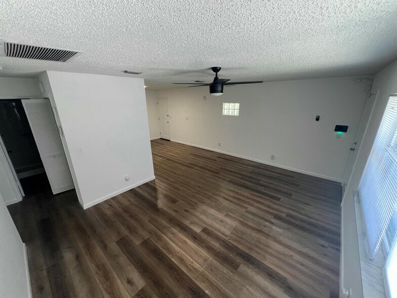 Building Photo - 603 Clear Lake Ave