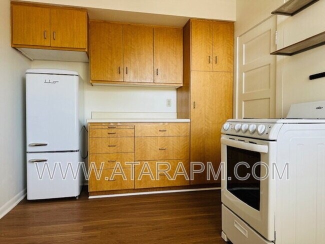 Building Photo - 124 G St