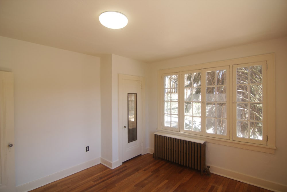 Building Photo - 8001 Saint Lawrence Ave