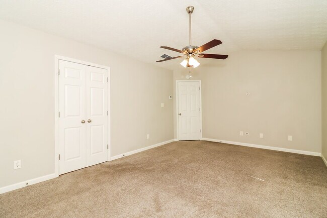 Building Photo - 7106 Hillcrest Chase Dr SW