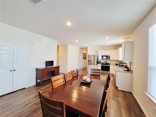 Building Photo - 417 Sand Cherry