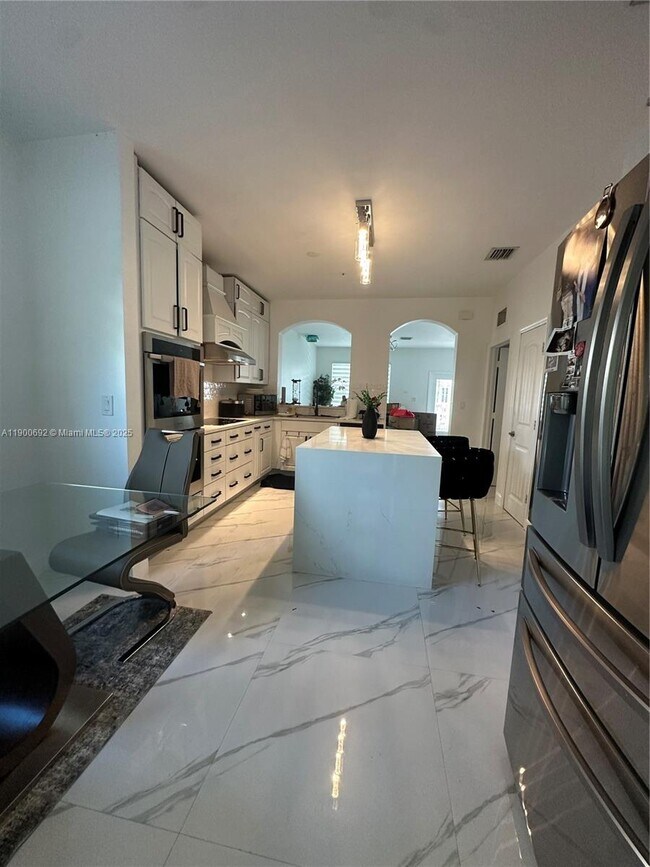 Building Photo - 12923 SW 285th Terrace