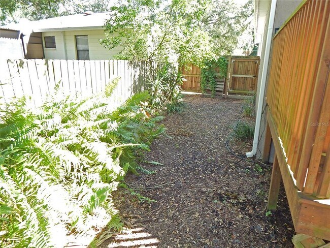 Building Photo - 2807 W Bay Haven Dr
