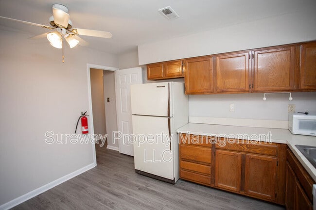 Building Photo - 171 Echelon Rd