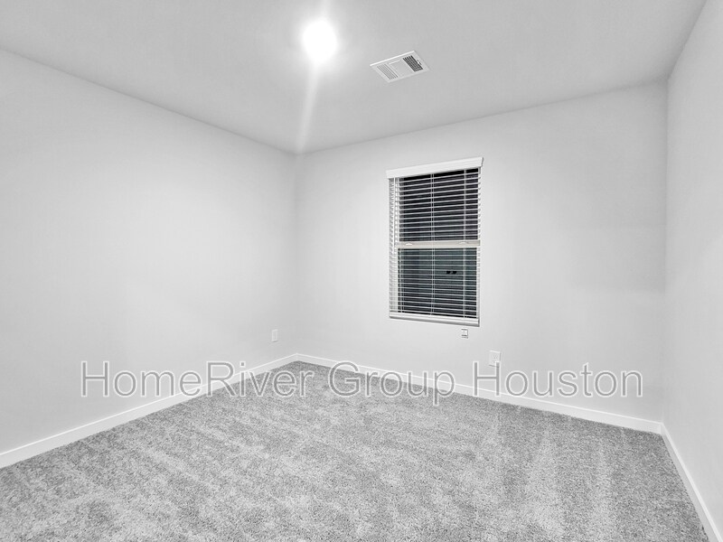 Building Photo - 17848 Lionheart Rd