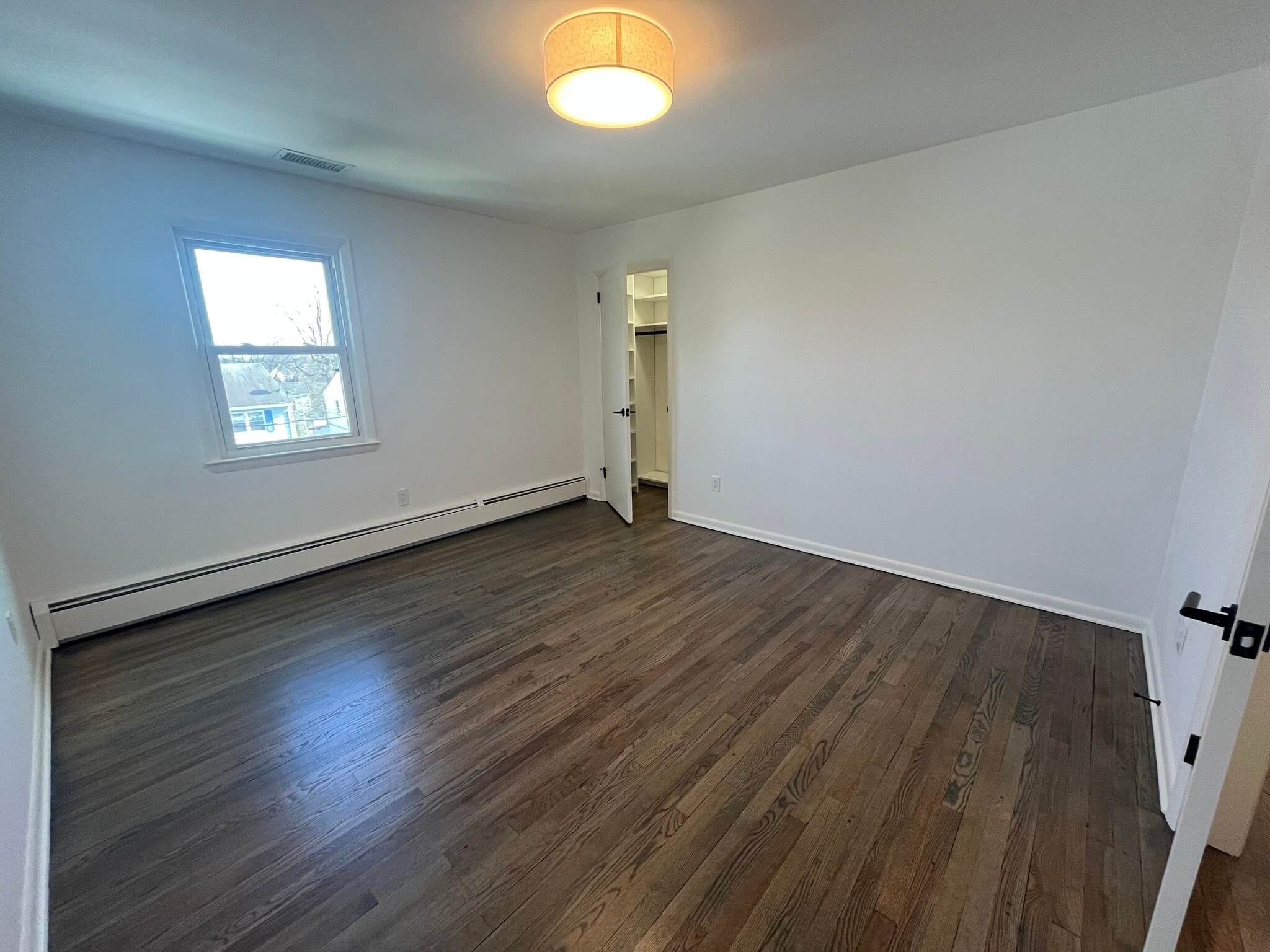 Building Photo - 34 Keith St