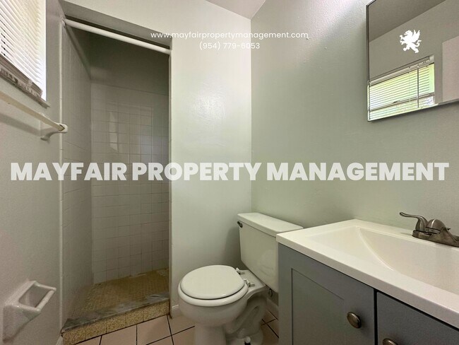 Building Photo - 4523 Gulfstream Rd