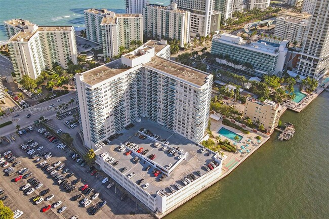 Building Photo - 3800 S Ocean Dr