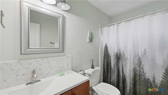 Building Photo - 19 Pebblebrook Ln