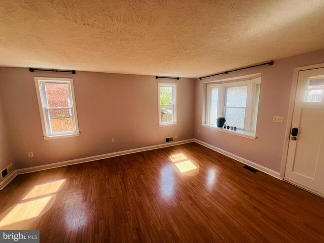 Primary Photo - 8364 Kavanagh Rd