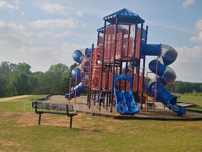 Building Photo - 3116 Drake Crest Dr