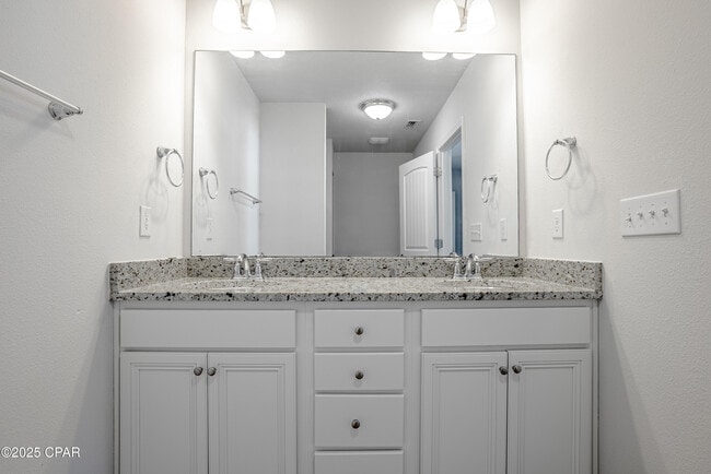 Building Photo - 7472 Shadow Lake Dr