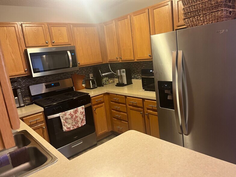 Building Photo - 1585 Serenity Ln