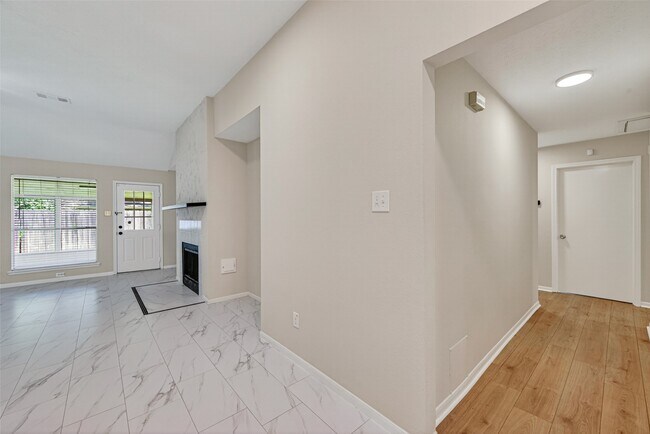 Building Photo - 16514 Camino Del Sol Dr