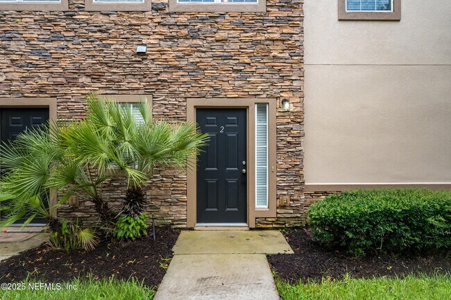 Building Photo - 7229 Deerfoot Cir