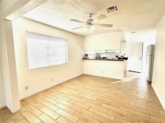 Building Photo - 428 S Beaumont St