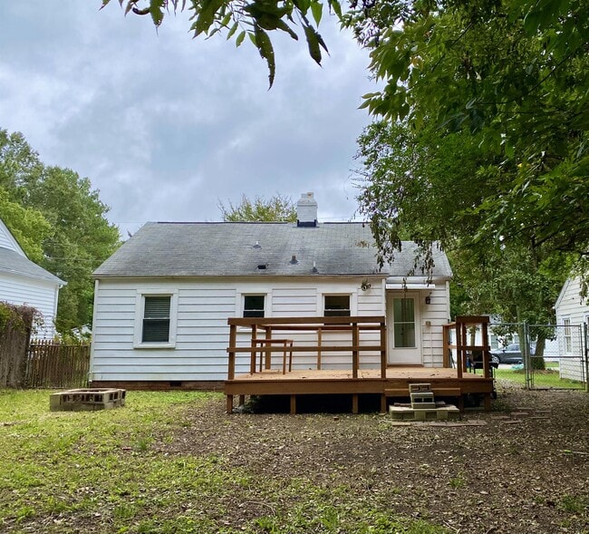 Building Photo - 3905 Pendergrass St