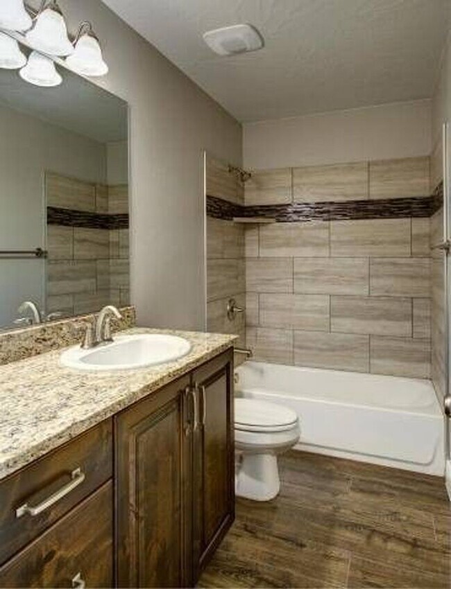 Building Photo - Newer townhome in Cedar City!