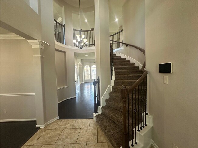 Building Photo - Spear Trail Court, Rosharon, TX 77583 - 4 BR 2.5 BA single-family home