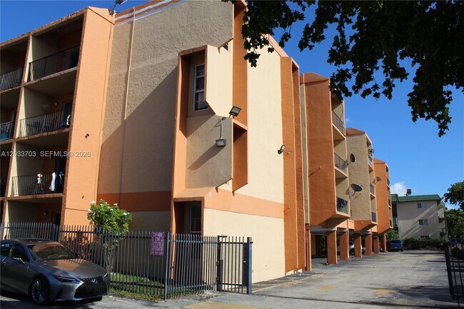 Building Photo - 6780 W 2nd Ct