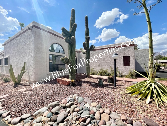 Primary Photo - 2898 E Weymouth Cir