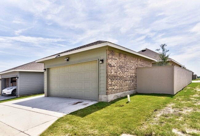 Building Photo - 17900 Papaveri Wy